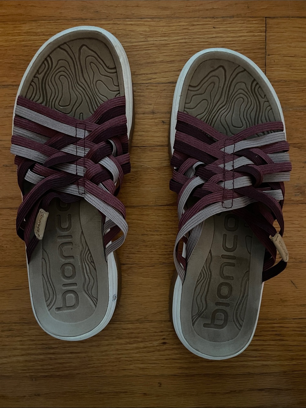 Bionica Women's Woven Slide Sandals in Burgundy and Light Gray